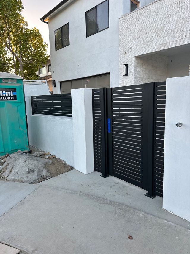 Universal Slat Compatibility - ALU20 Universal DIY 6x6 gate