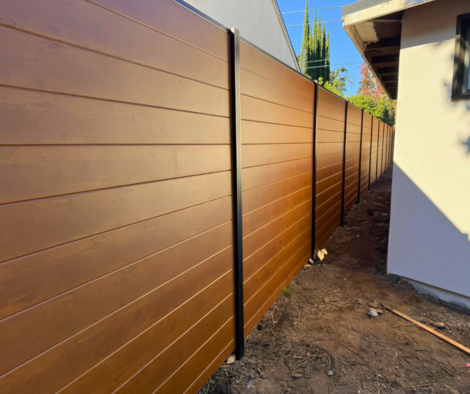 Aluminum vs composite fence material comparison