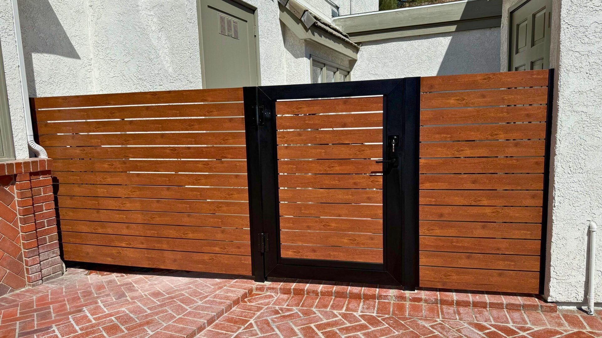 After modern aluminum side gate