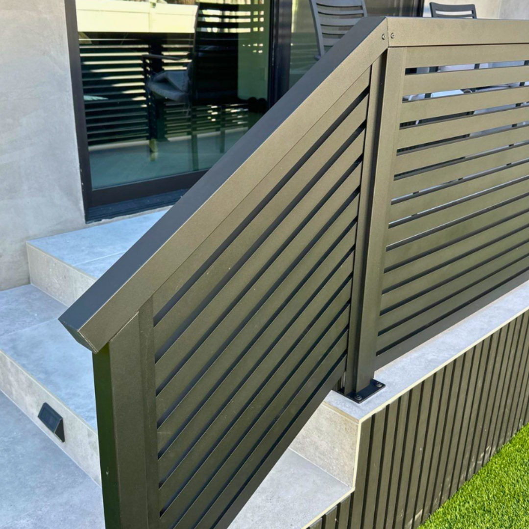 Aluminum stair railing