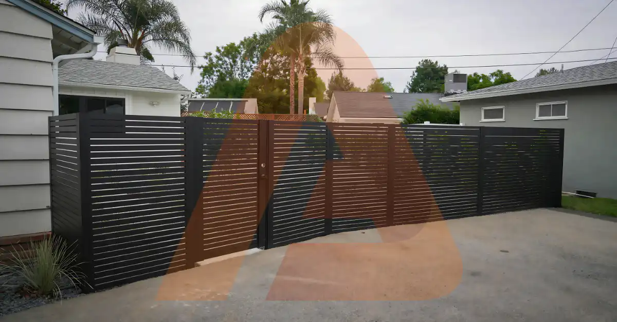The Role of Color and Finish in Decorative Fence Panels