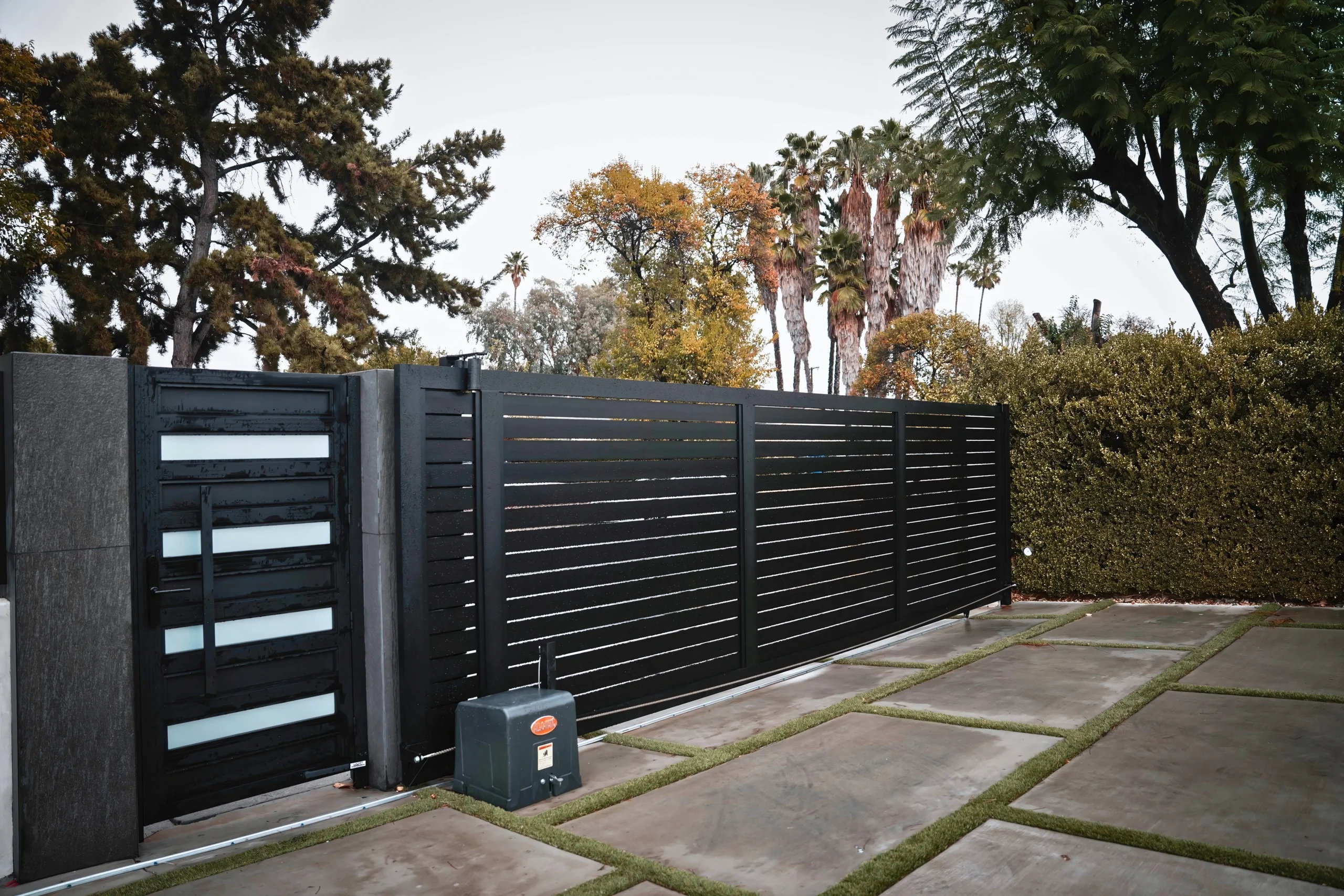 Access, Safety, and Connectivity That Make Aluminum Gates Invisible (In a Good Way)