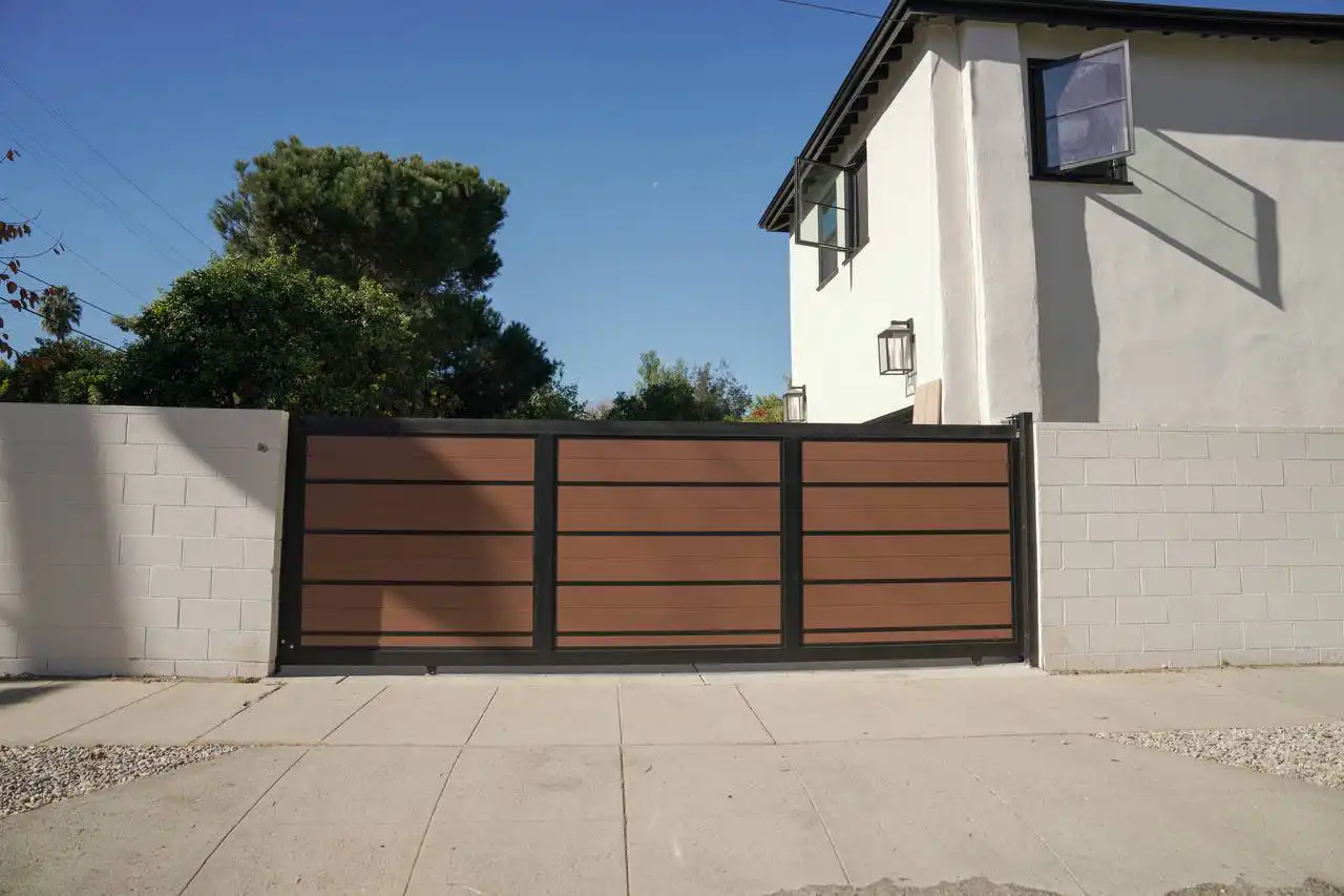 Modern Aluminum Gates