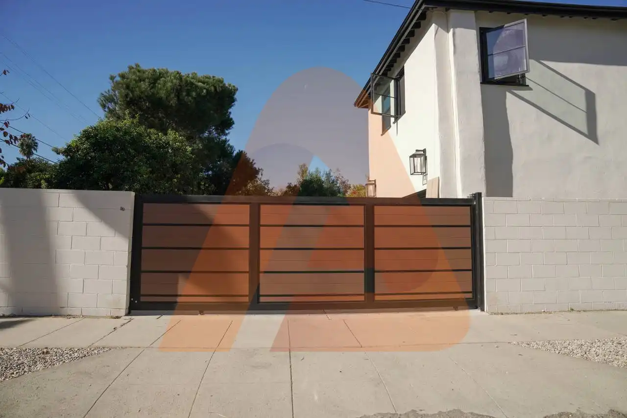 Privacy Driveway Gate in California: Design Options, Safety Features & Budget Guide (2026)