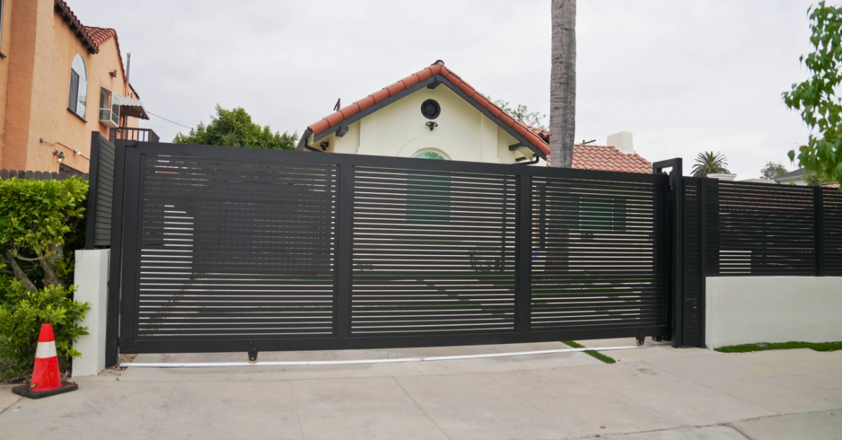 Modern Aluminum Gates: Complete Buyer’s Guide for 2026